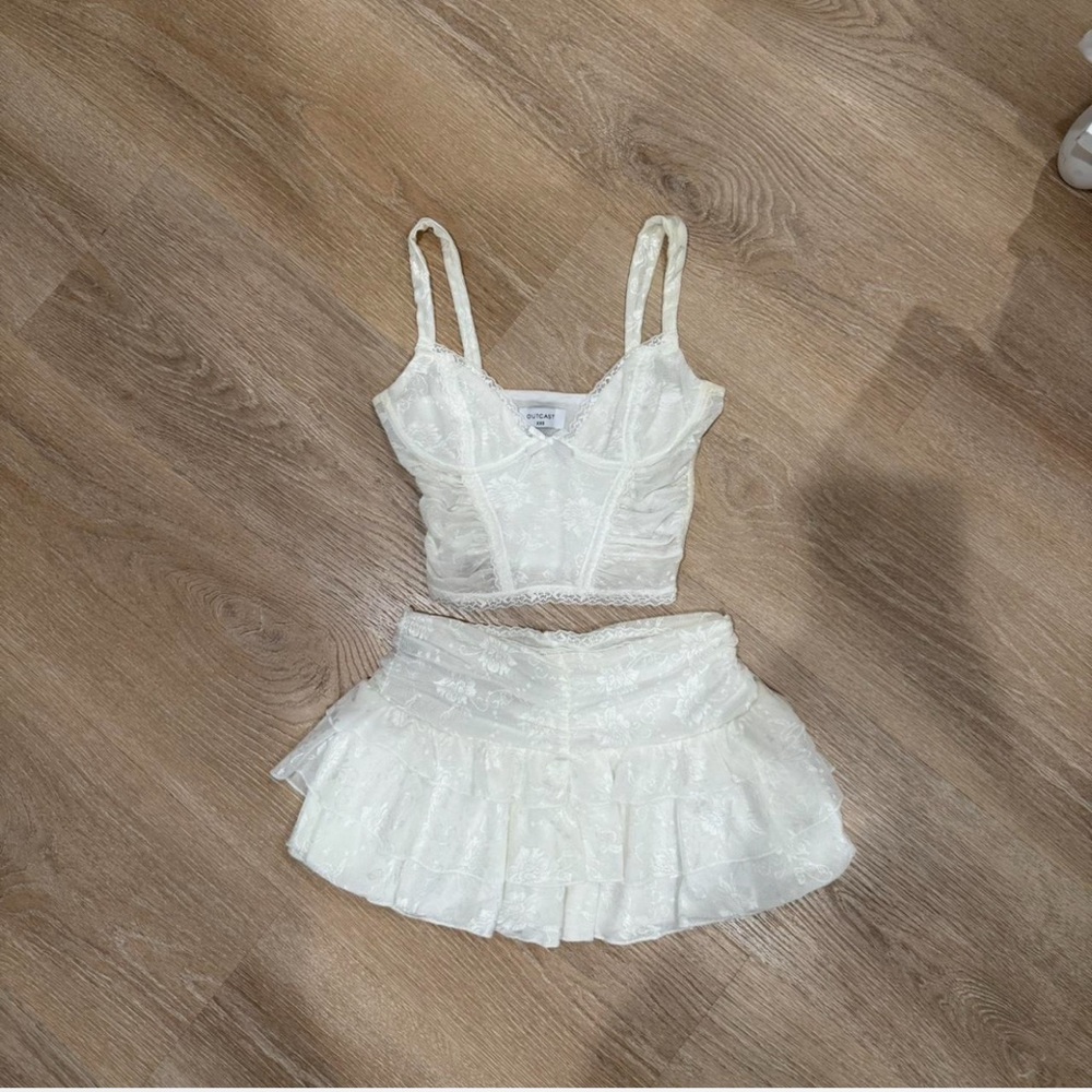 White Lace Outcast set!